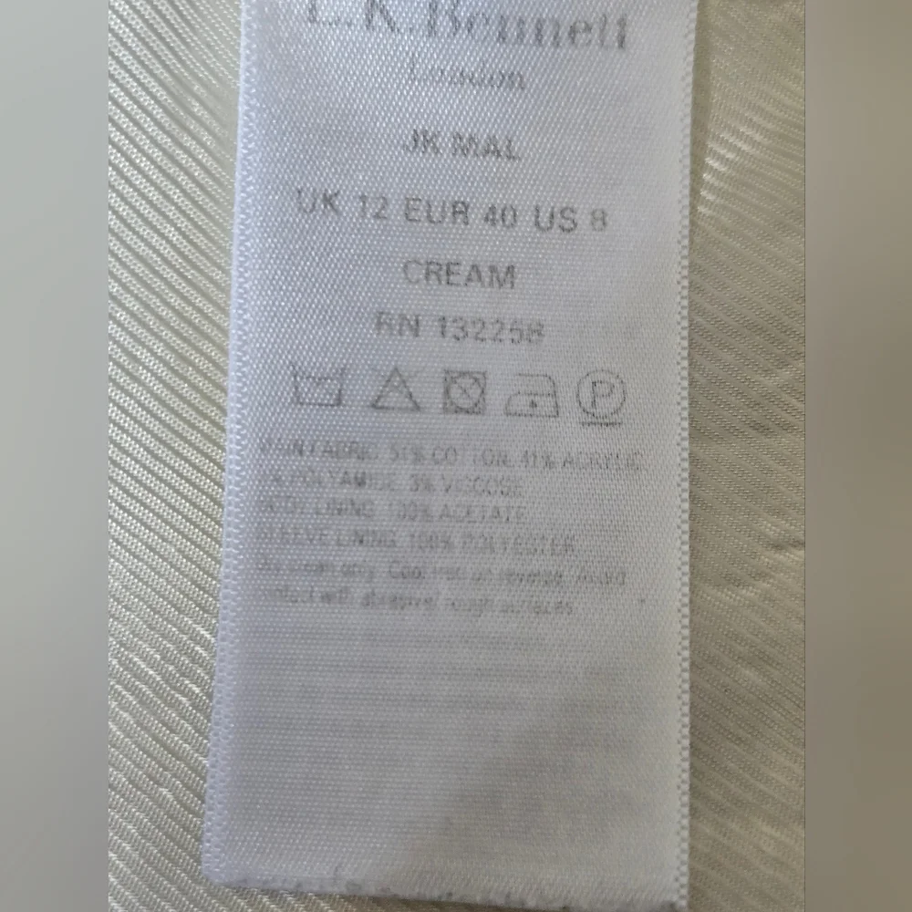 L.K BENNETT LONDON Cream Cottton Tweed Cropped Open Front Jacket With Fringe. 8 - Picture 10 of 16